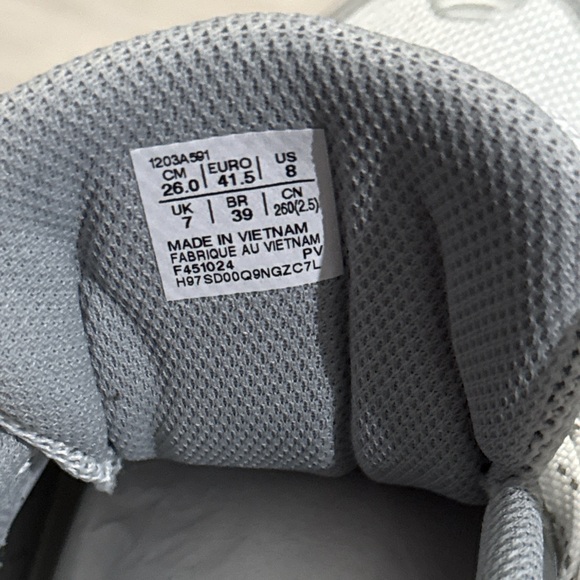 Asics White Gel-Kinetic Fluent - Picture 6 of 8